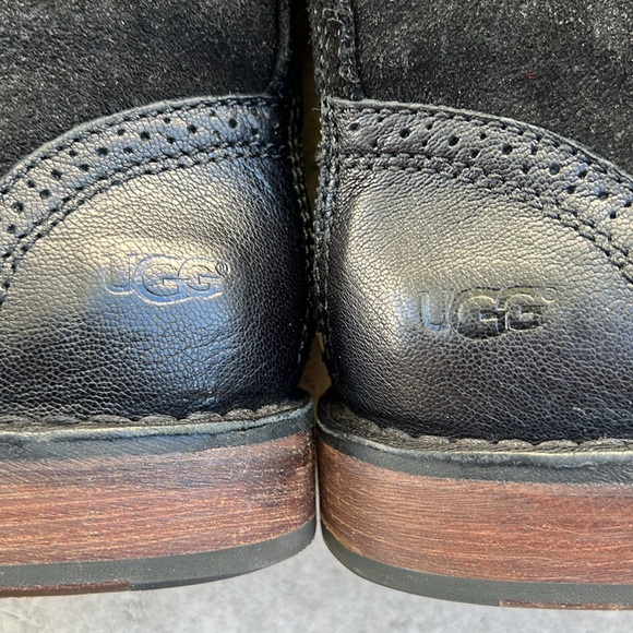 Rare UGG W Castille zip-up boots, like new - Picture 2 of 16